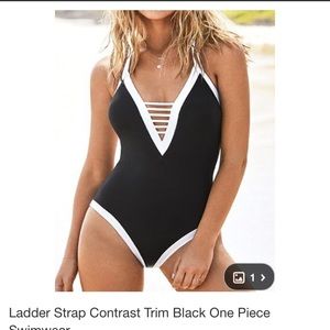 Swim suit one piece